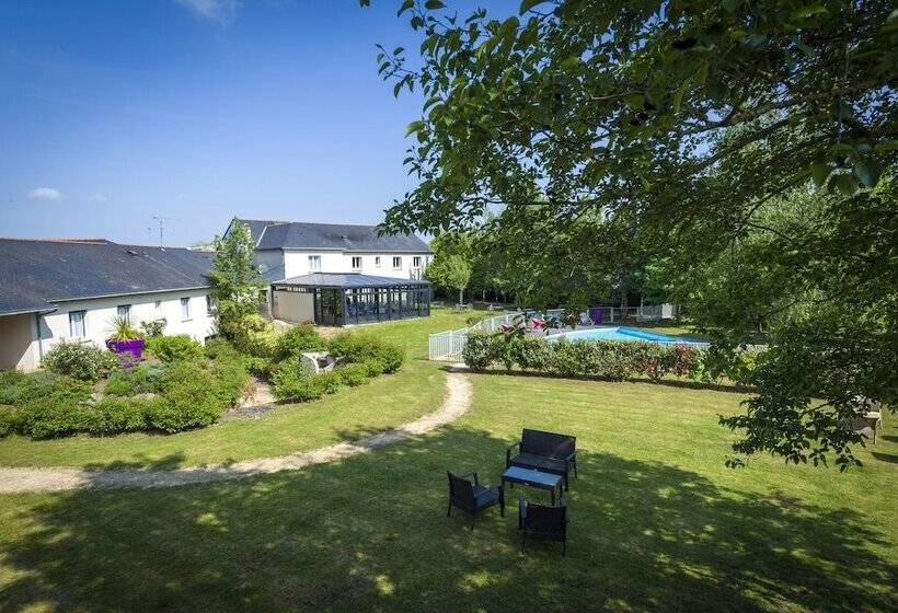 هتل The Originals City, Hôtel La Saulaie, Saumur Ouest