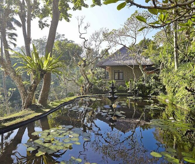 هتل Tjampuhan Spa