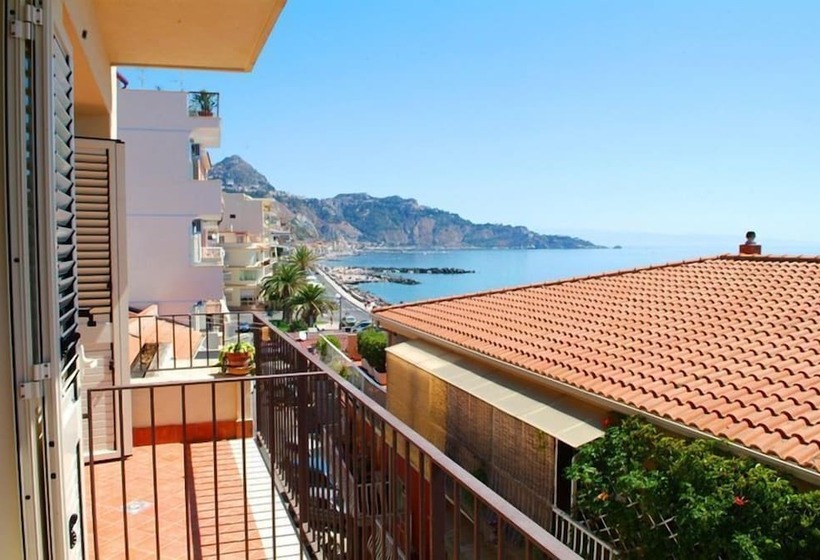 هتل Villa Mora