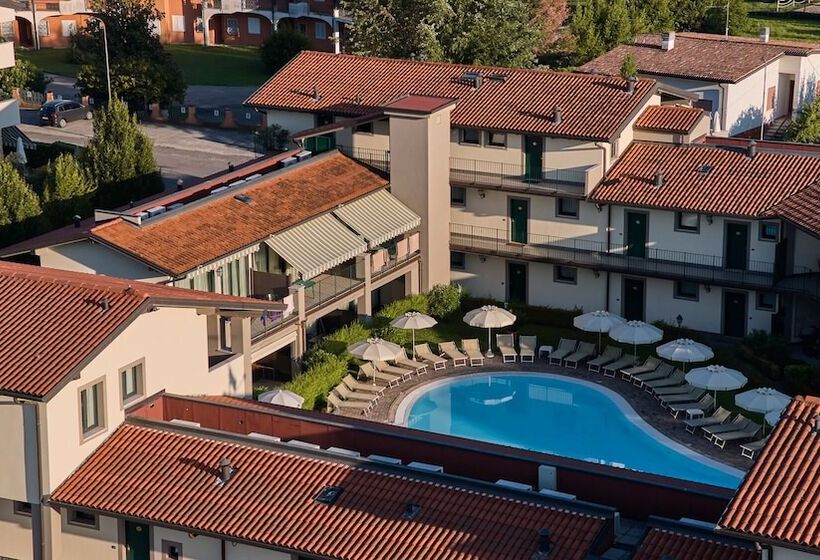 Le Terrazze Sul Lago Hotel & Residence