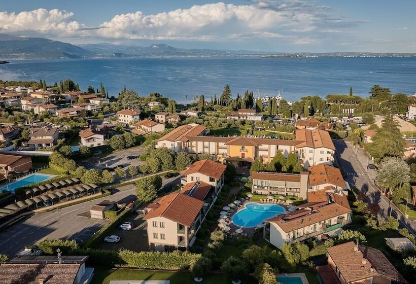 Le Terrazze Sul Lago Hotel & Residence