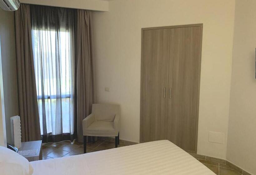 Voi Arenella Resort