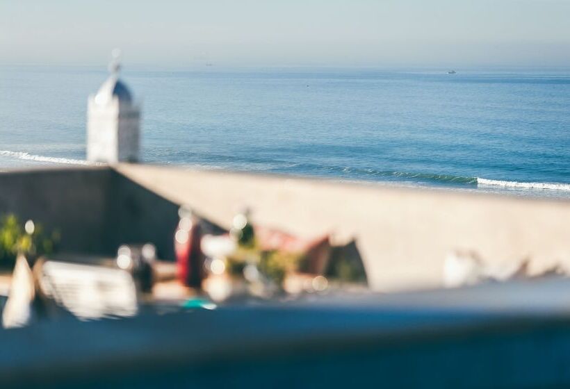 The Yogi Surfer   Hostel