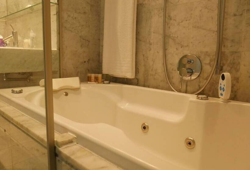 هتل 725 Continental