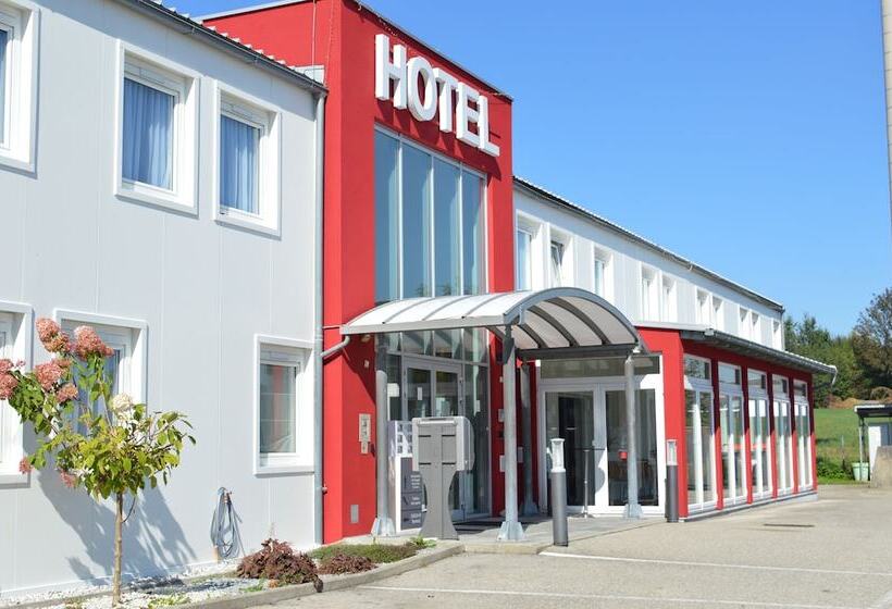 בית מלון כפרי Amedia Express Sattledt, Trademark Collection By Wyndham