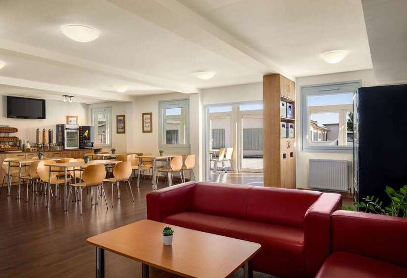 בית מלון כפרי Amedia Express Sattledt, Trademark Collection By Wyndham