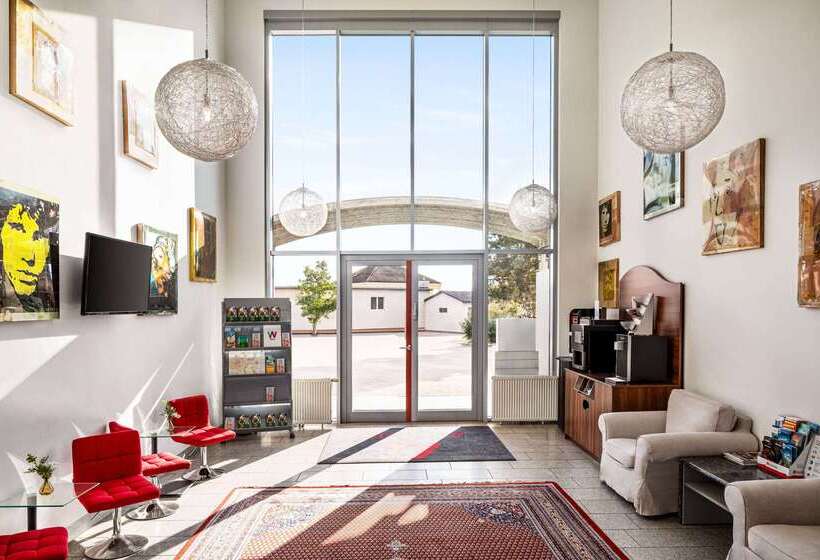 בית מלון כפרי Amedia Express Sattledt, Trademark Collection By Wyndham