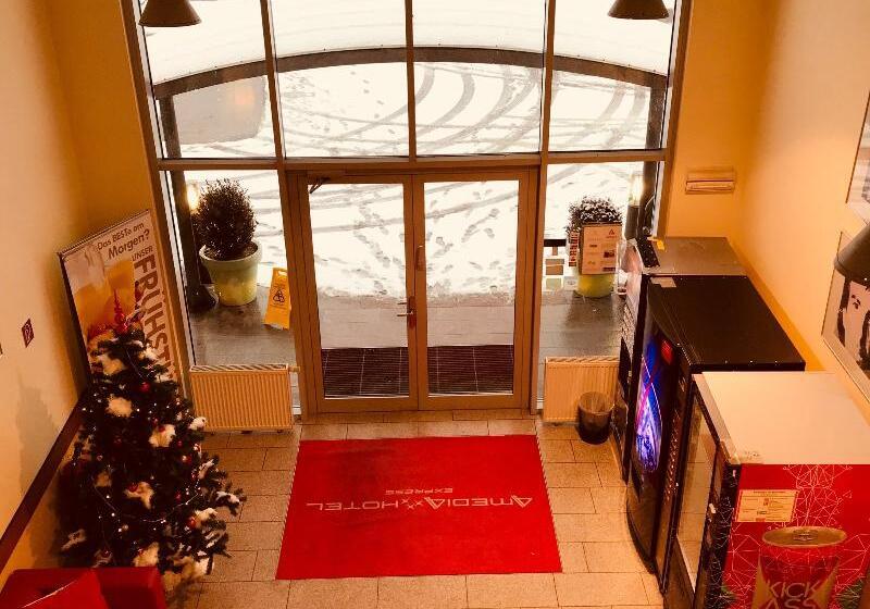 בית מלון כפרי Amedia Express Sattledt, Trademark Collection By Wyndham