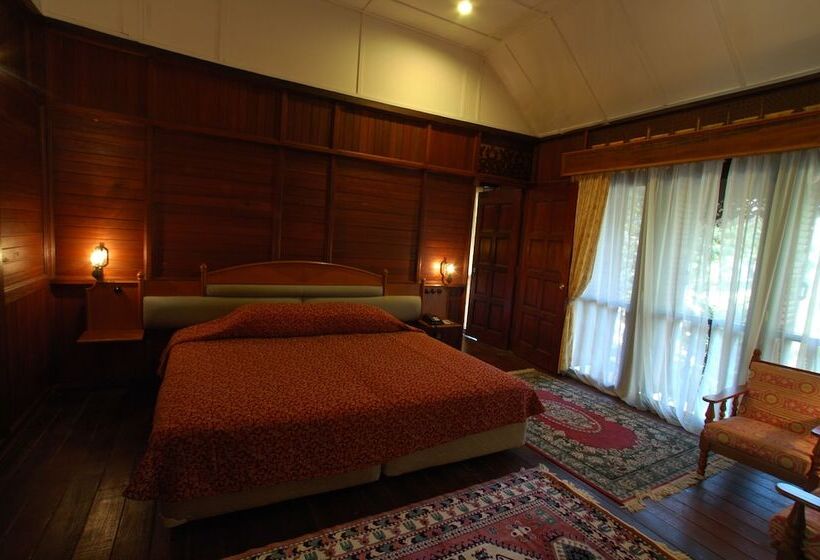 هتل Kampung Tok Senik Resort