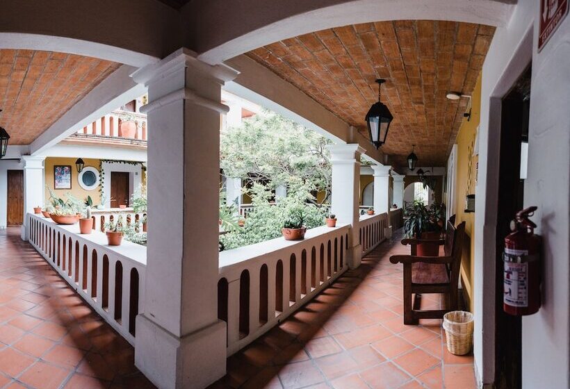 هتل Parador Del Dominico