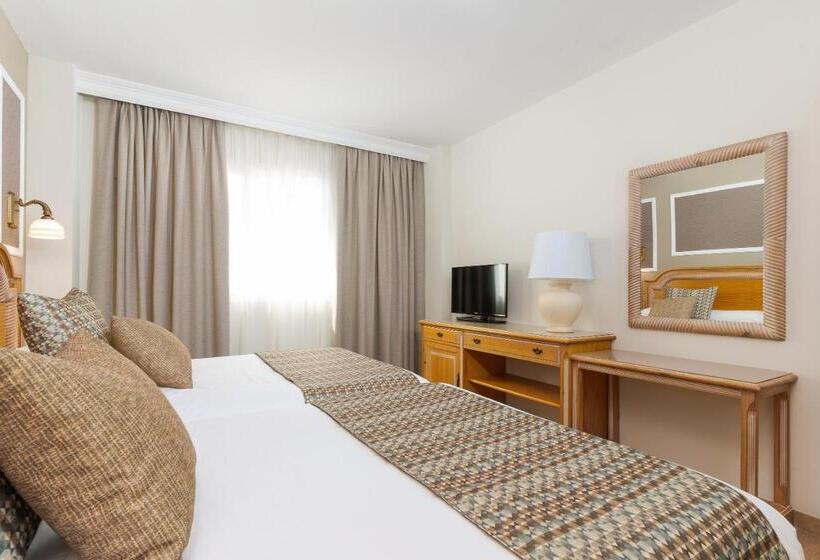 هتل Peñiscola Plaza Suites