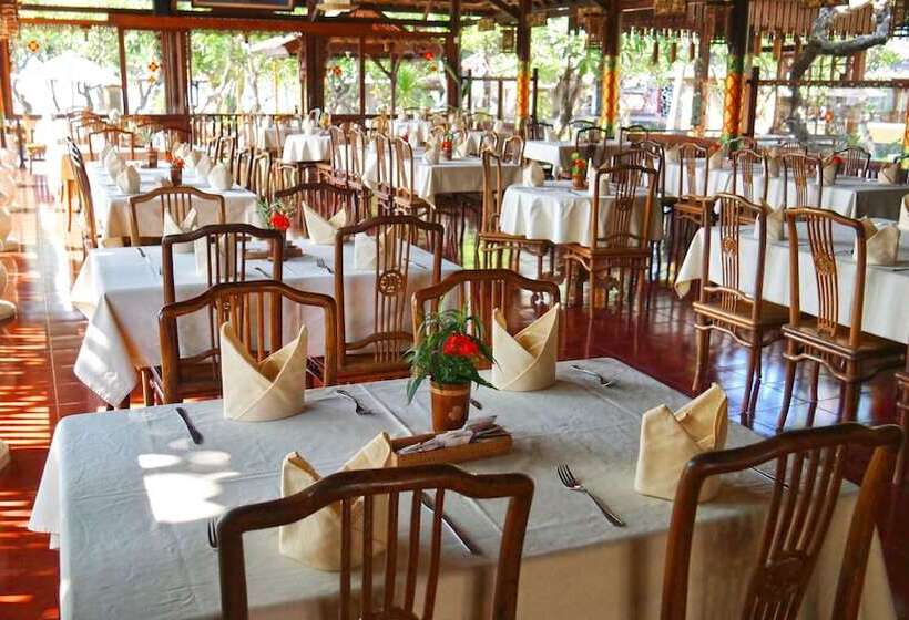 호텔 Bali Taman Beach Resort & Spa Lovina