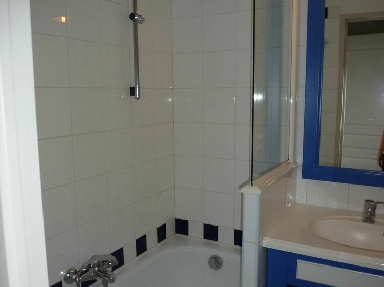 L  Eclose Cap Marine