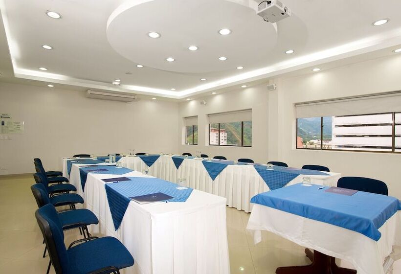 هتل Dann Combeima