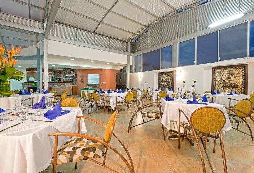 هتل Dann Combeima