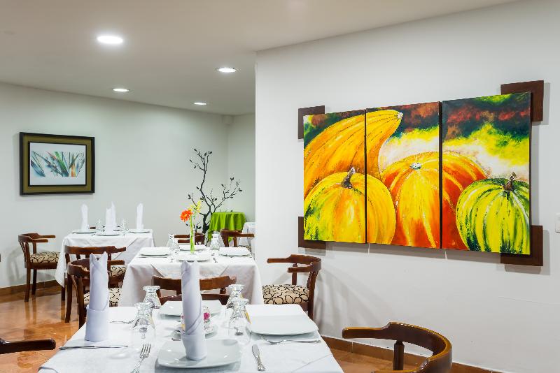 هتل Dann Combeima