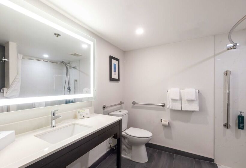בית מלון כפרי Doubletree By Hilton Calgary North