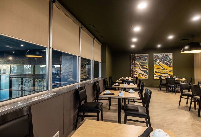 בית מלון כפרי Doubletree By Hilton Calgary North