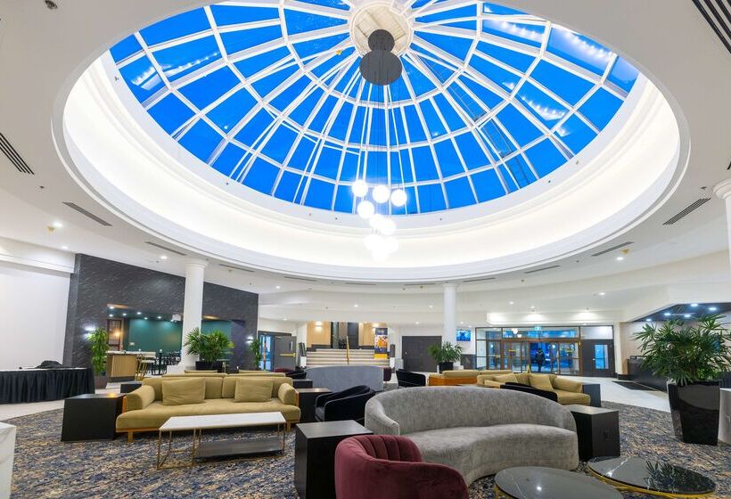 בית מלון כפרי Doubletree By Hilton Calgary North