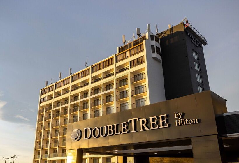 בית מלון כפרי Doubletree By Hilton Calgary North