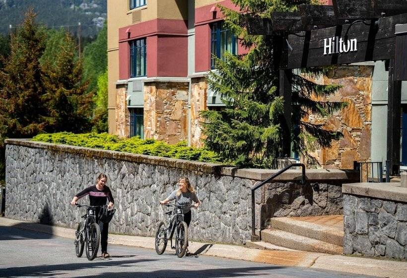 هتل Hilton Whistler Resort & Spa