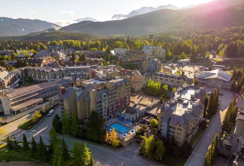 هتل Hilton Whistler Resort & Spa