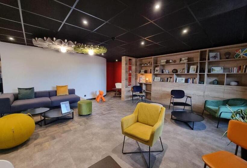 ホテル Ibis Pontarlier
