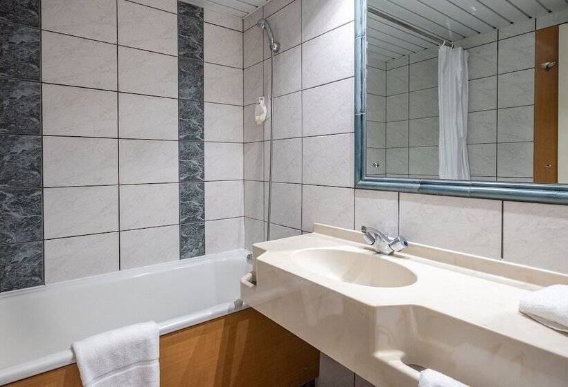 בית מלון כפרי Hôtel Akena Poitiers Nord Futuroscope