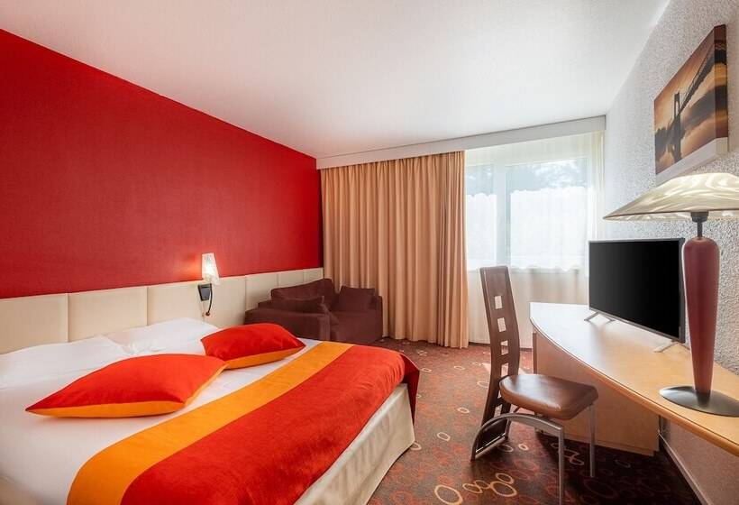 בית מלון כפרי Hôtel Akena Poitiers Nord Futuroscope