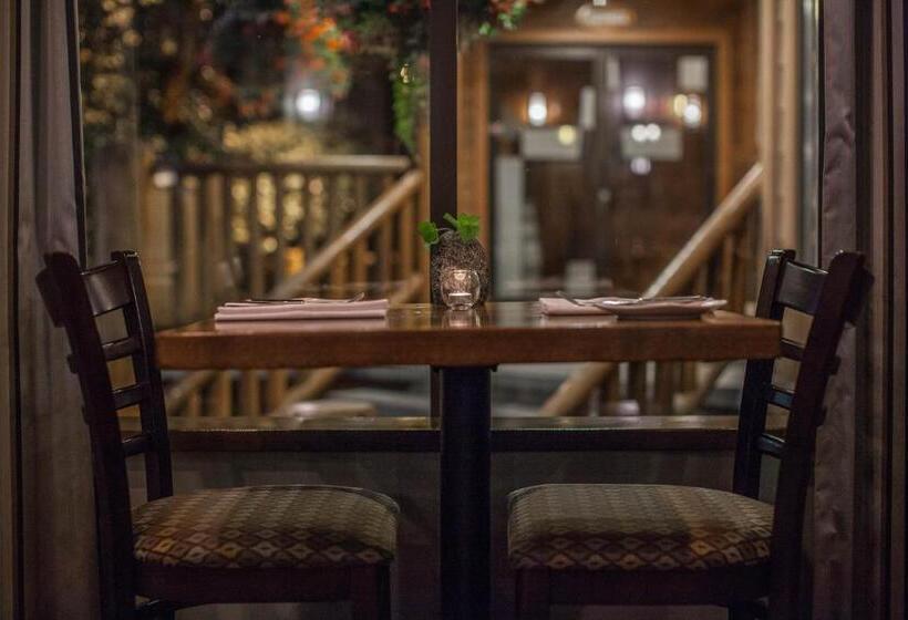 בית מלון כפרי Tighnamara Seaside Spa Resort