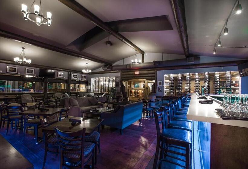 בית מלון כפרי Tighnamara Seaside Spa Resort