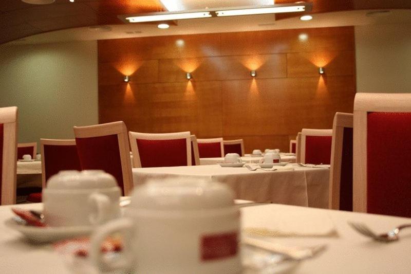 فندق Acosta Centro