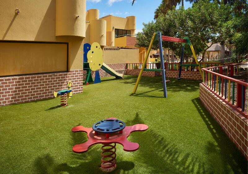 בית מלון כפרי Atlantic Garden Beach Mate