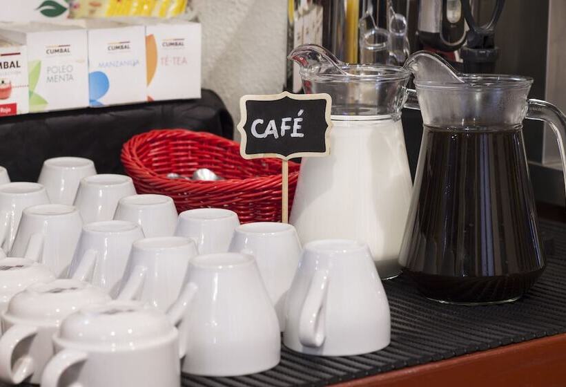 هتل Casa Palacio Pilar Del Toro