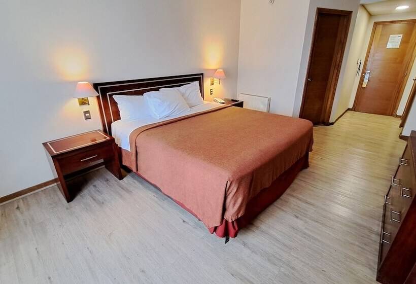 فندق Diego De Almagro Puerto Montt