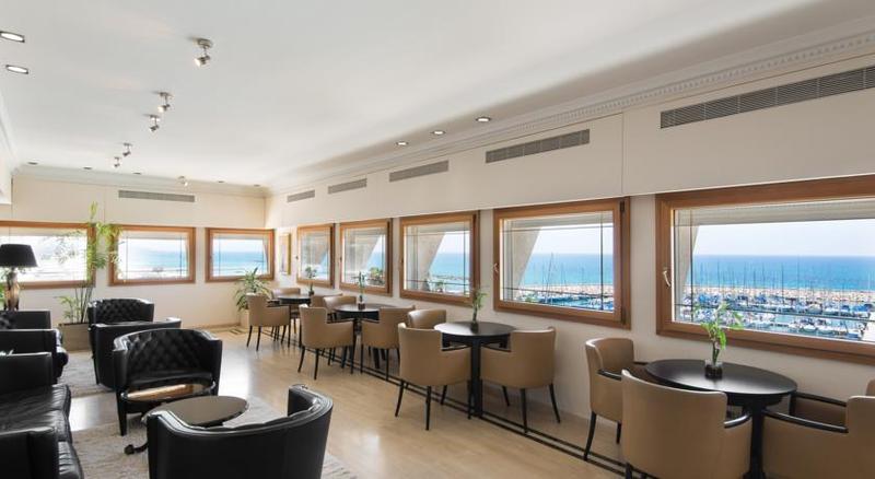 ホテル Leonardo Gordon Beach