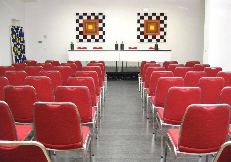 فندق Plaza Varese