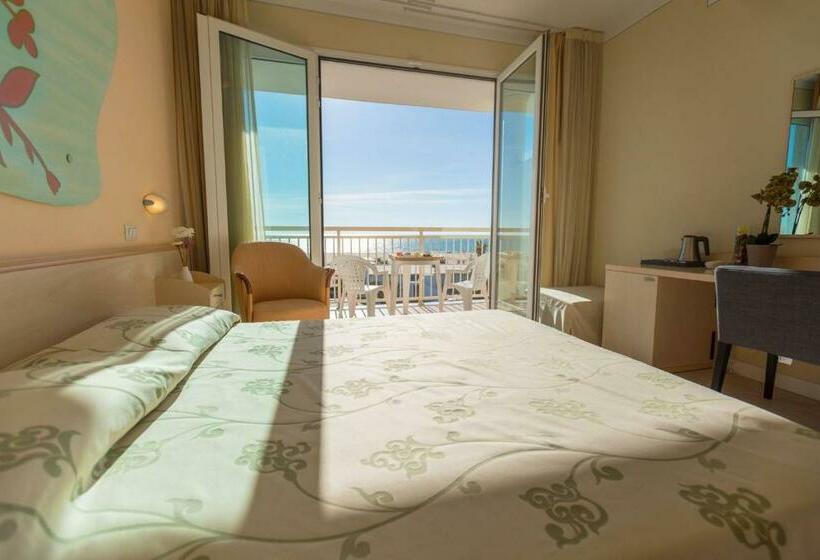 בית מלון כפרי Savoy