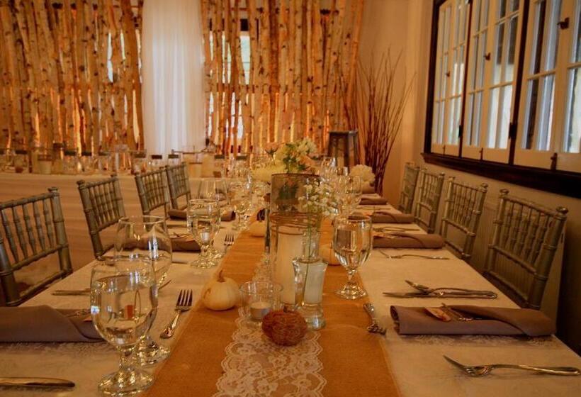 فندق Sir Sam S Inn & Waterspa   Adults Only