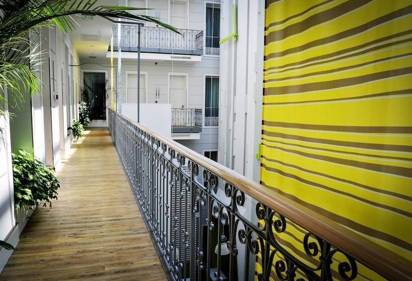 فندق Atrium Fashion