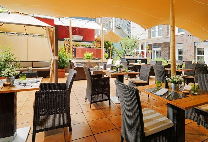 בית מלון כפרי Cologne Marriott