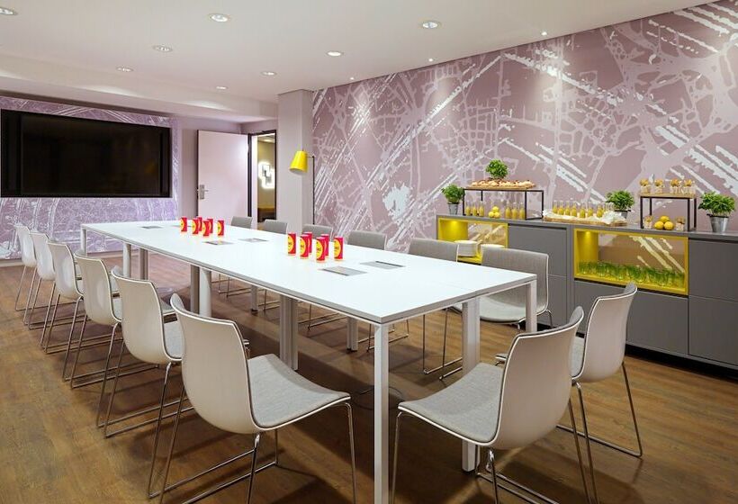 בית מלון כפרי Cologne Marriott