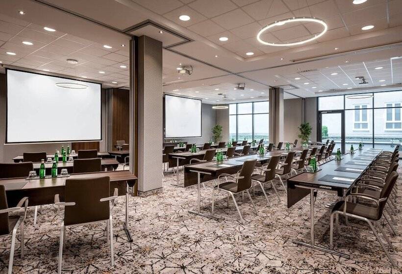 فندق Courtyard By Marriott Munich City Center