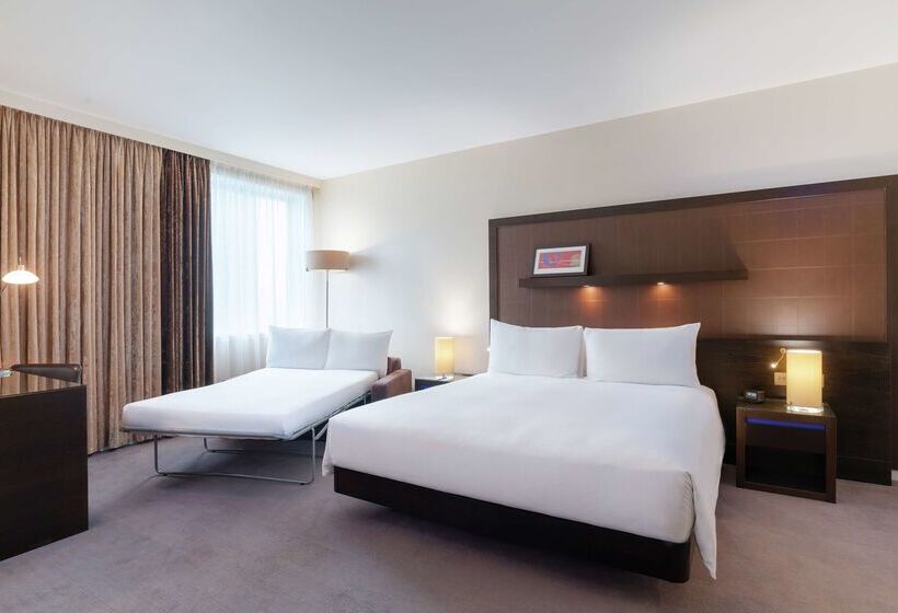 هتل Hilton London Canary Wharf