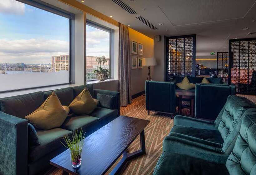 هتل Hilton London Canary Wharf