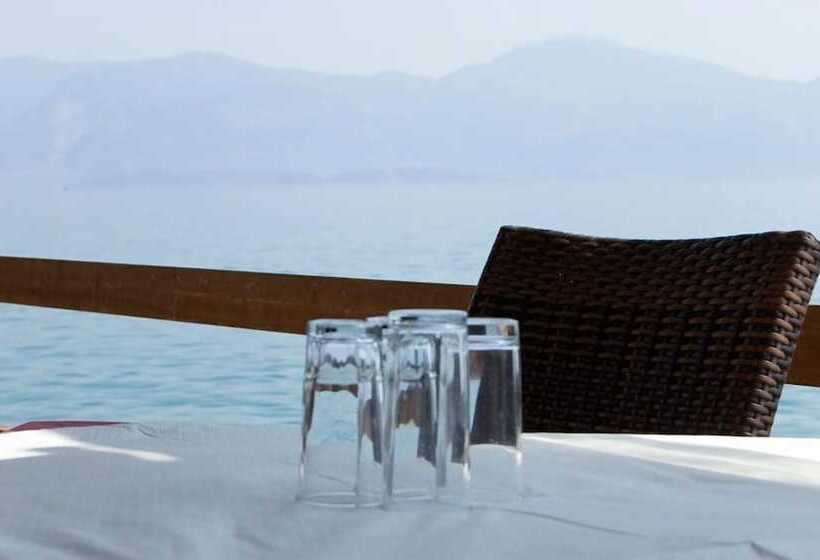 בית מלון כפרי Kanelli Beach