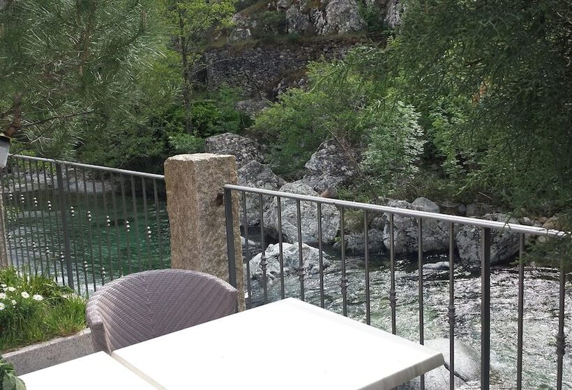 هتل Les Jardins De La Glaciere