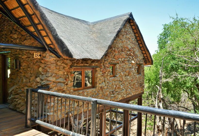 فندق Tshukudu Bush Lodge