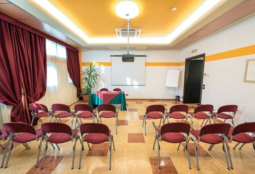 בית מלון כפרי West Point Airport