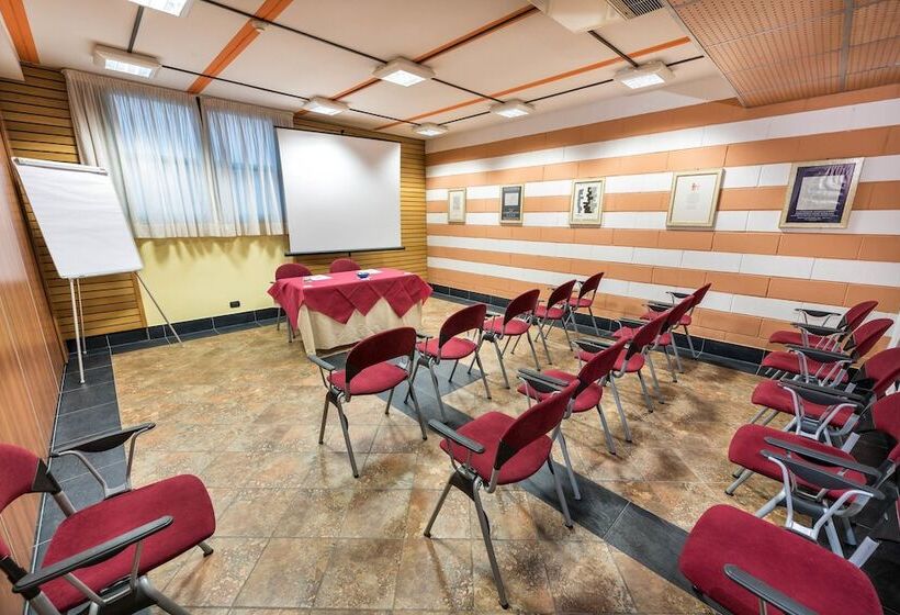 בית מלון כפרי West Point Airport